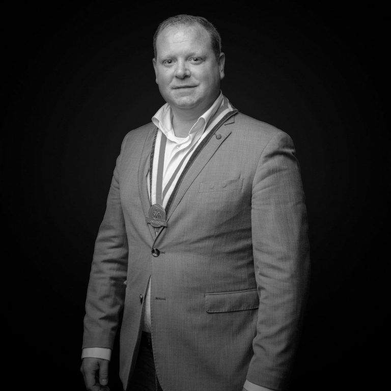 mvdf 07 10 19 2135 klomp 768x768